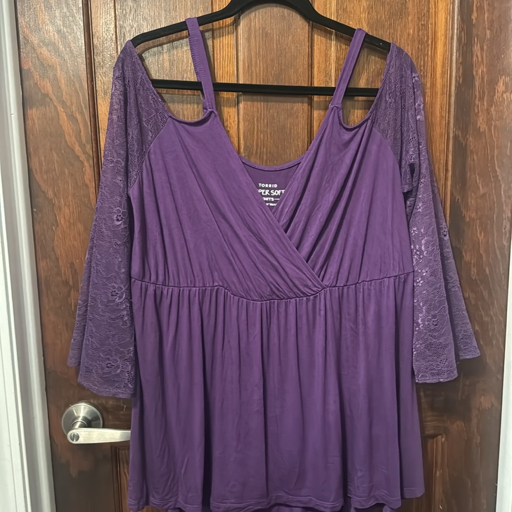 Purple Lace Sleeve Women's Top - Picture 2 of 5